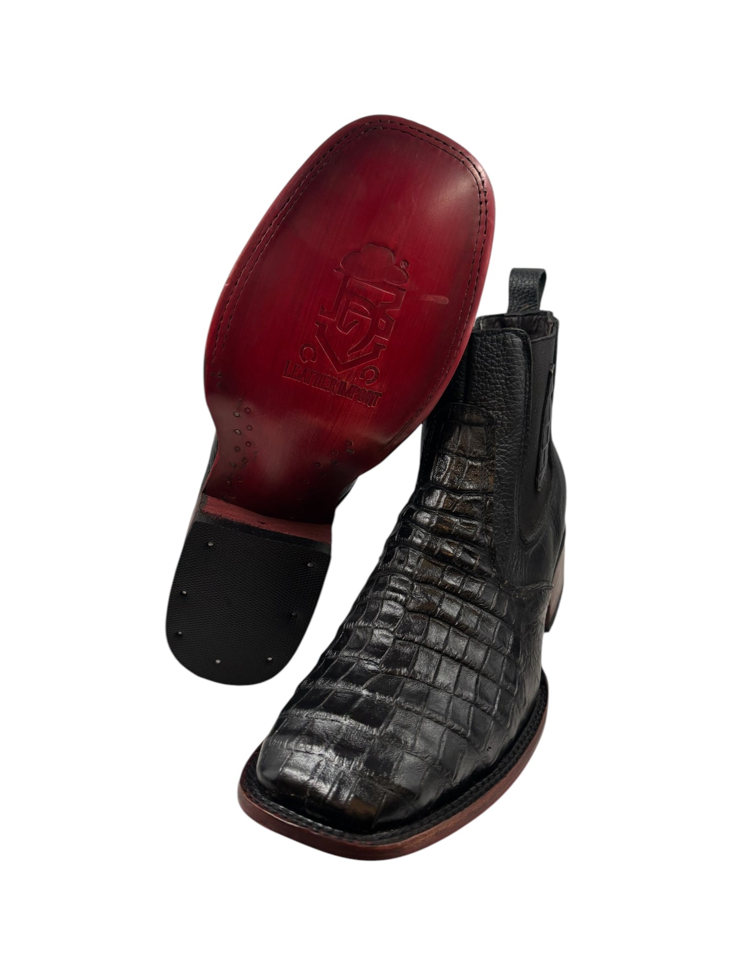 Botin Coco belly grabado negro con suela roja